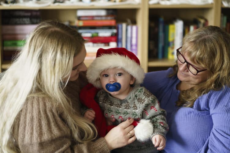 Tanya, Marianne og Mio med nisselue